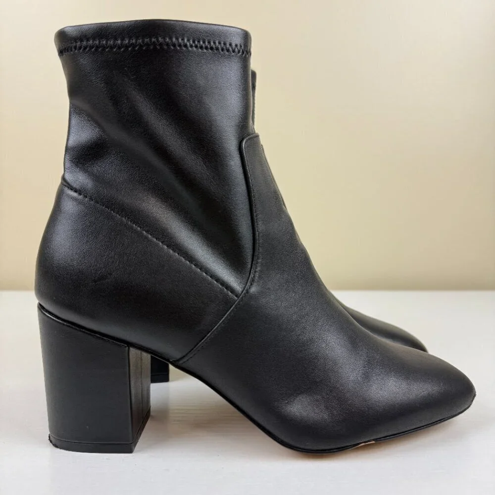 EUC Abercrombie & Fitch Vivianne Black Soft Leather Ankle Boots